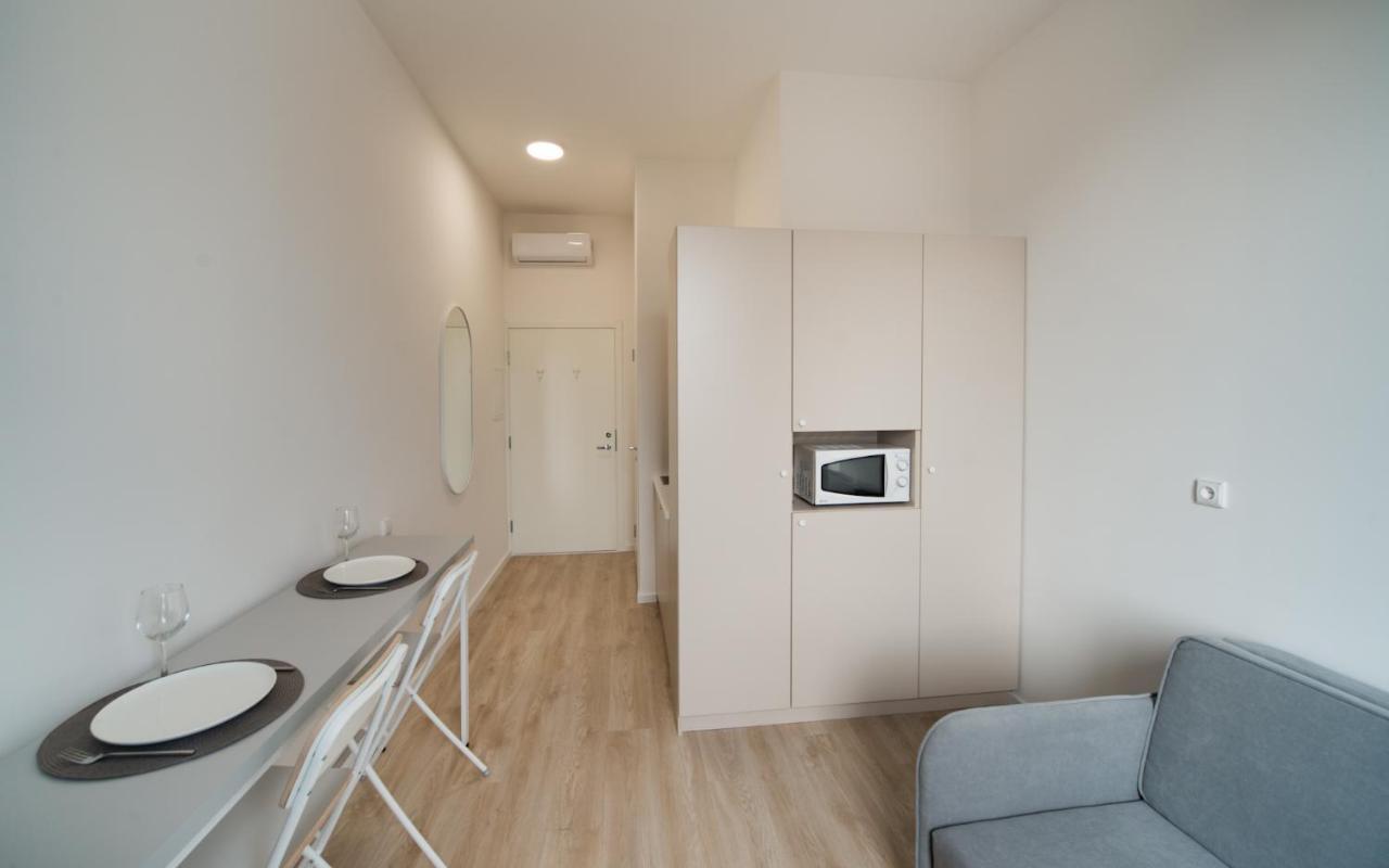 Studio Apartment In Laisves Aleja Kaunas Exterior foto